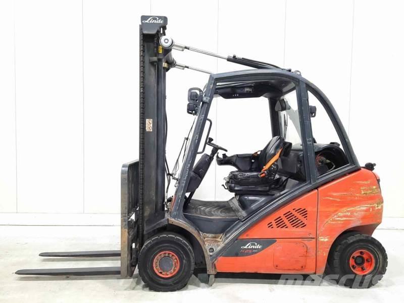 Linde H25T-02 LPG heftrucks