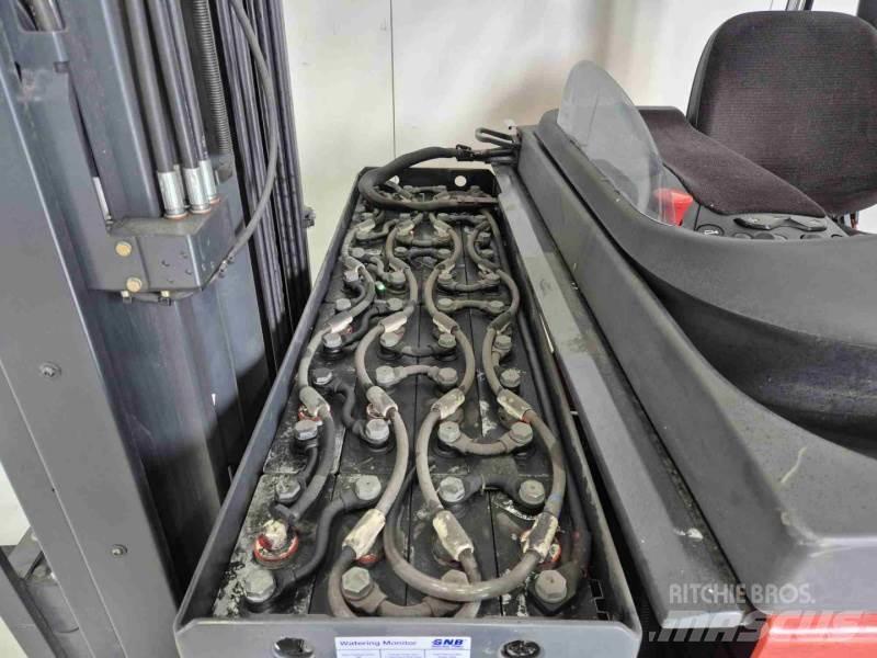 Linde R14-01 Reachtruck voor hoog niveau