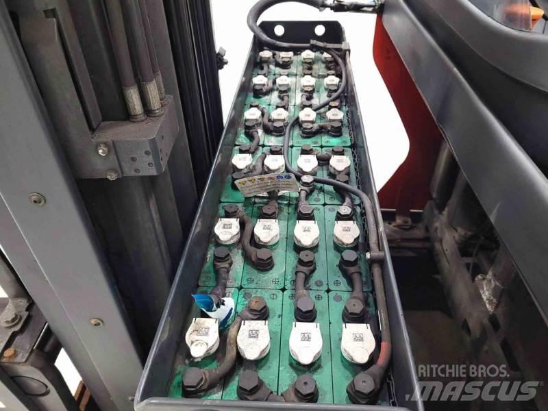 Linde R14-01 Reachtruck voor hoog niveau