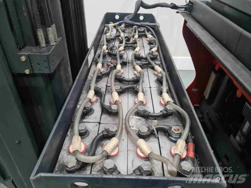 Linde R14-01 1120 Reachtruck voor hoog niveau