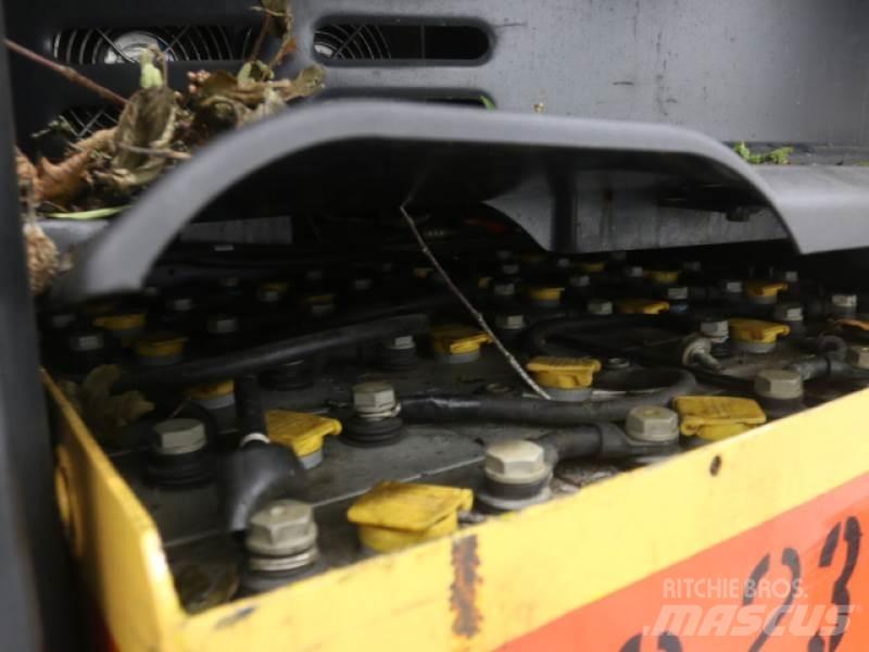 Linde R14X-03 Reachtruck voor hoog niveau