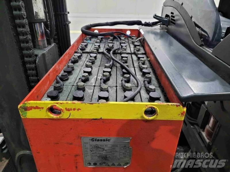 Linde R16SN-12 Reachtruck voor hoog niveau