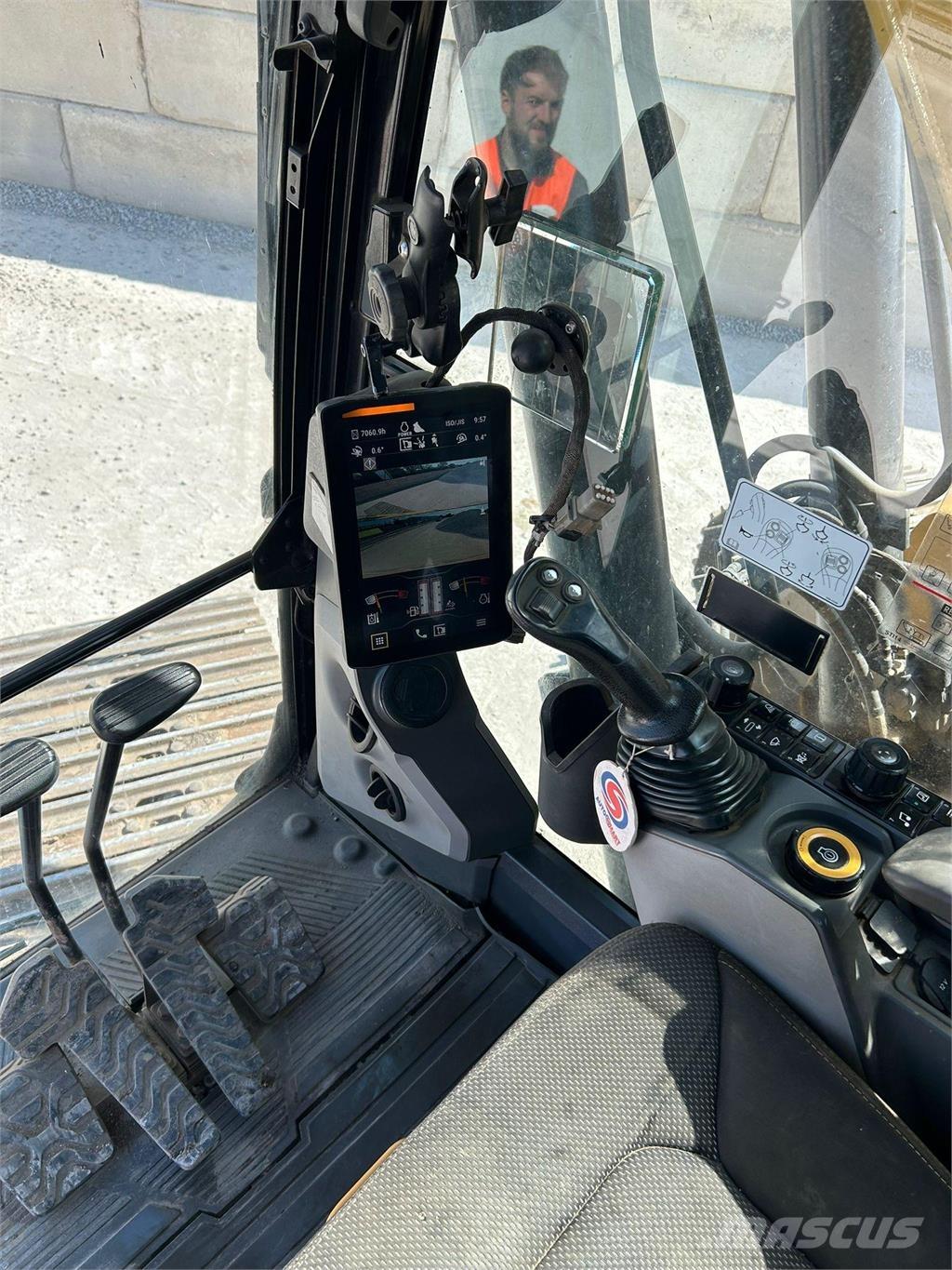 CAT 320 Rupsgraafmachines