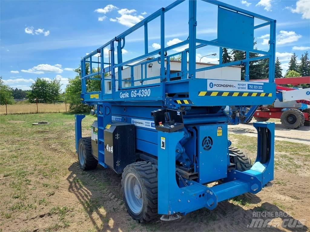 Genie GS-4390 RT Schaarhoogwerkers