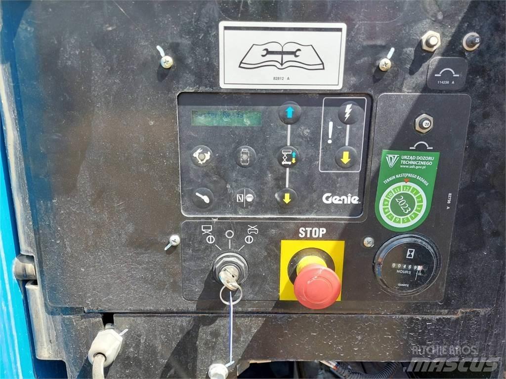 Genie GS-4390 RT Schaarhoogwerkers