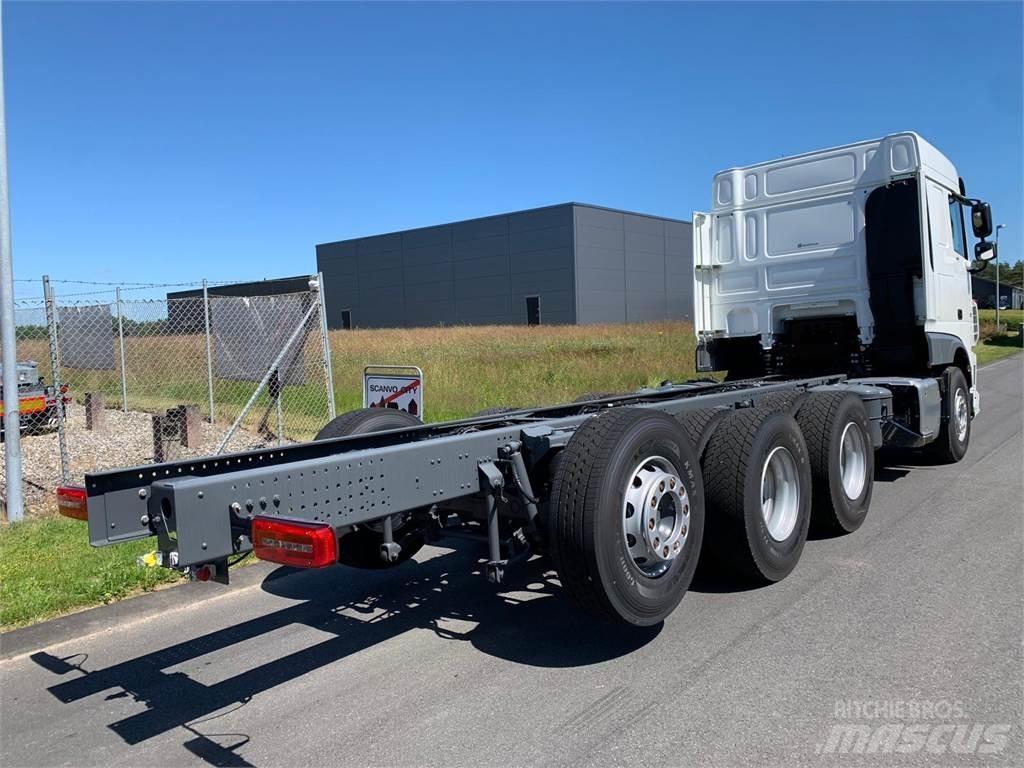 DAF XF 430 8x4*4 Chassis met cabine