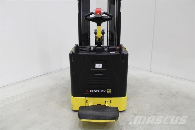 Hyster P2.0S Pallettruck met meerij platform