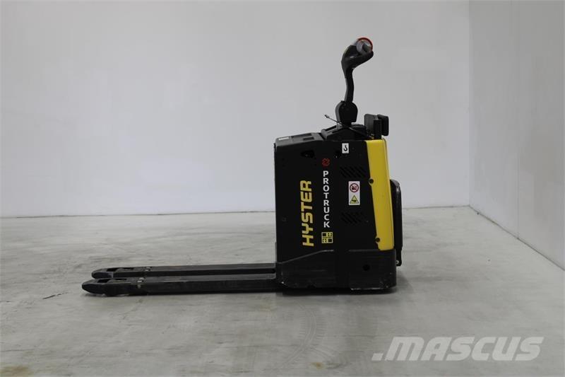 Hyster P2.0S Pallettruck met meerij platform