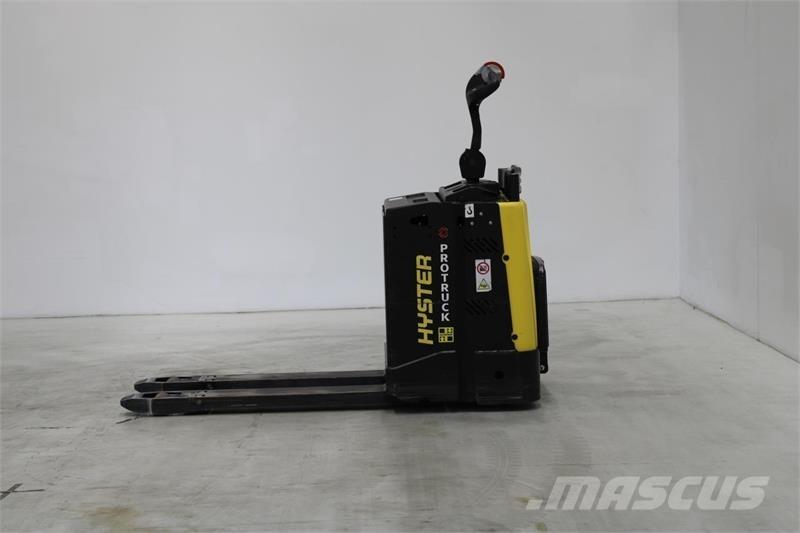 Hyster P2.0S Pallettruck met meerij platform