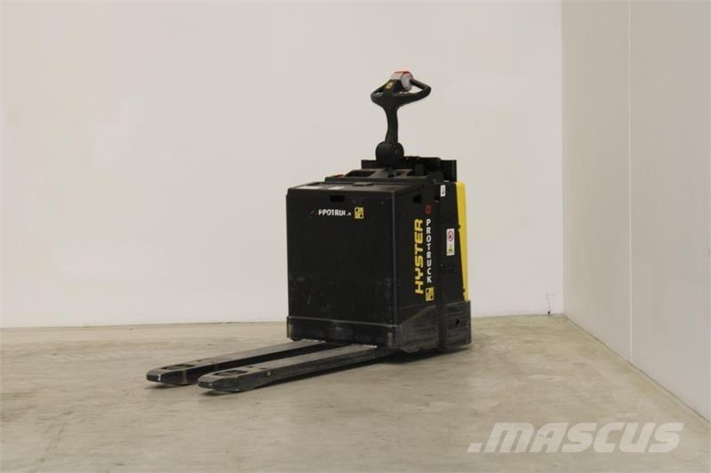 Hyster P2.0S Pallettruck met meerij platform