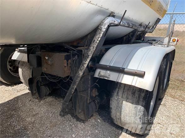 Etnyre STEEL 7,500 Tankopleggers