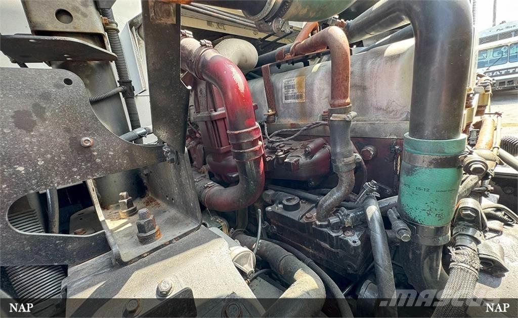 Mack LR613 Vuilniswagens