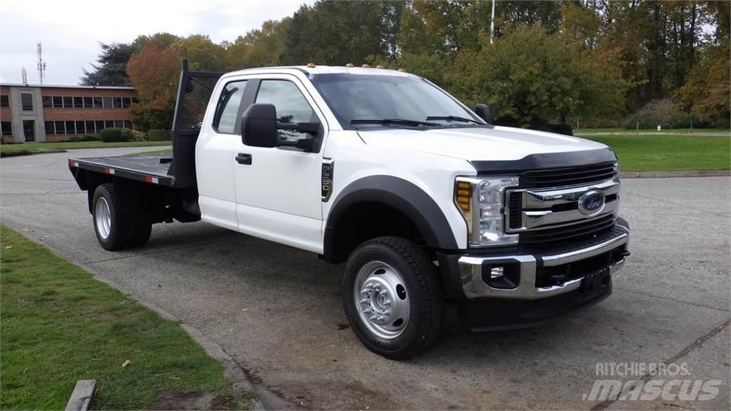 Ford F-550 Platte bakwagens