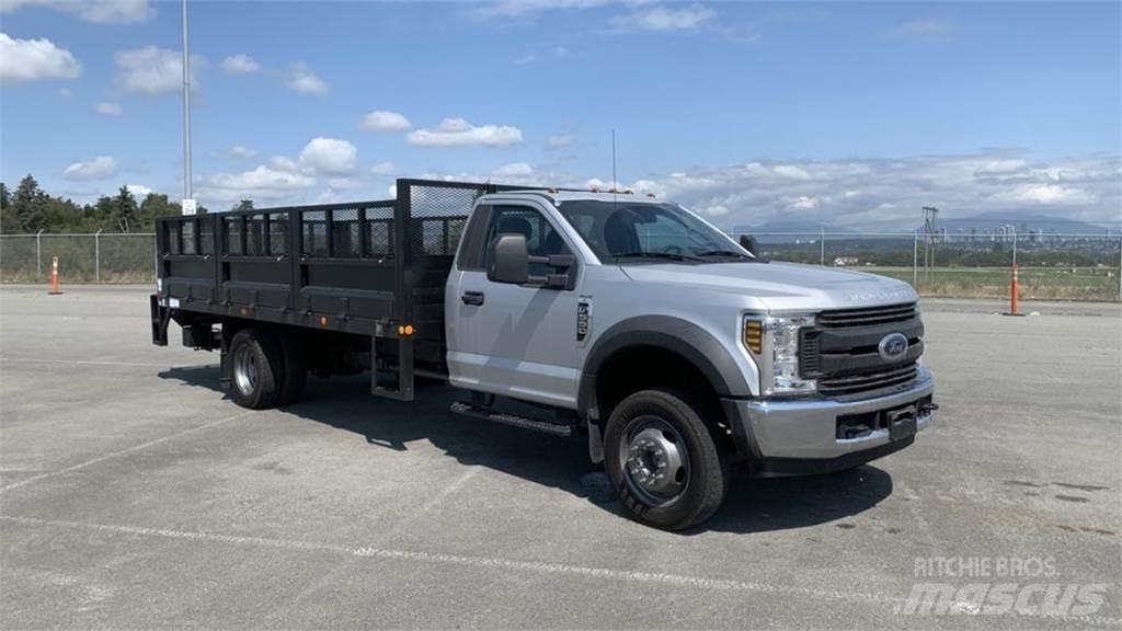 Ford F-550 Platte bakwagens