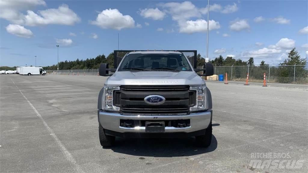 Ford F-550 Platte bakwagens