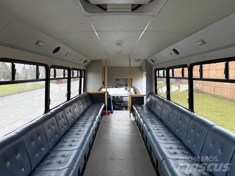 Ford F-550 Minibussen