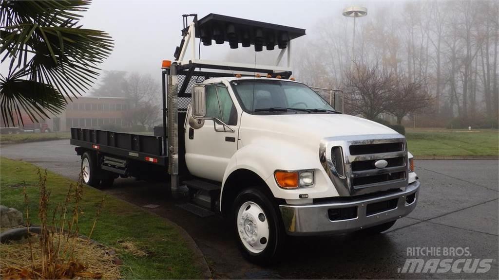 Ford F-750 Platte bakwagens
