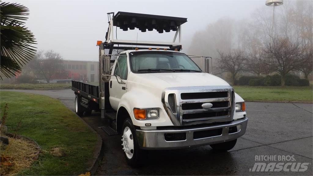 Ford F-750 Platte bakwagens