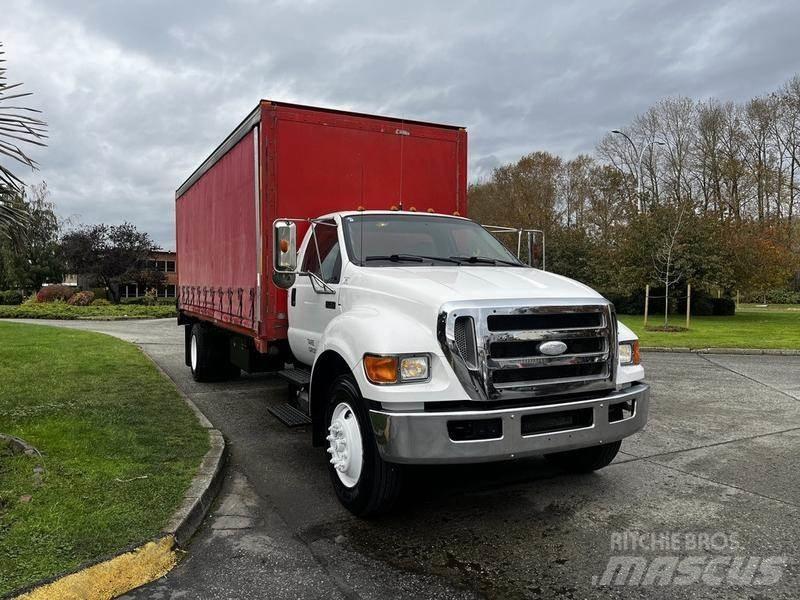 Ford F-750 Gesloten bedrijfswagens