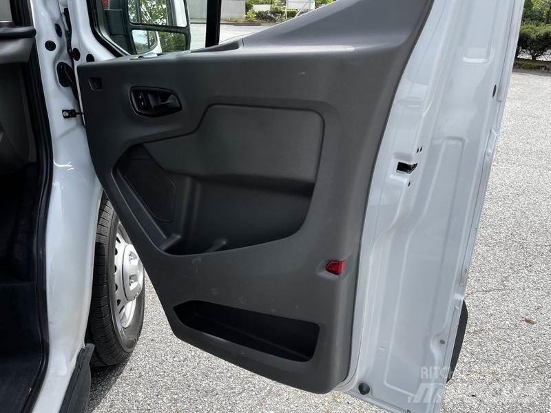 Ford Transit Auto's