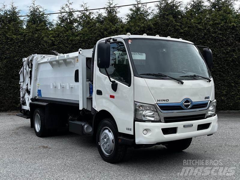Hino 195 Vuilniswagens