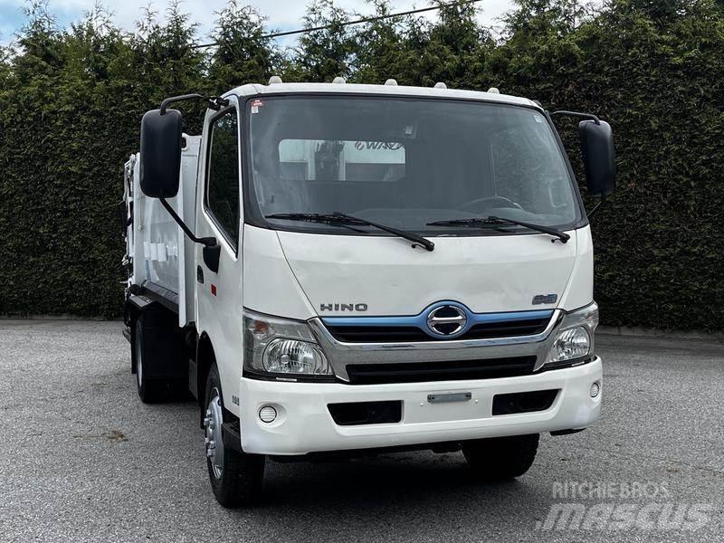 Hino 195 Vuilniswagens