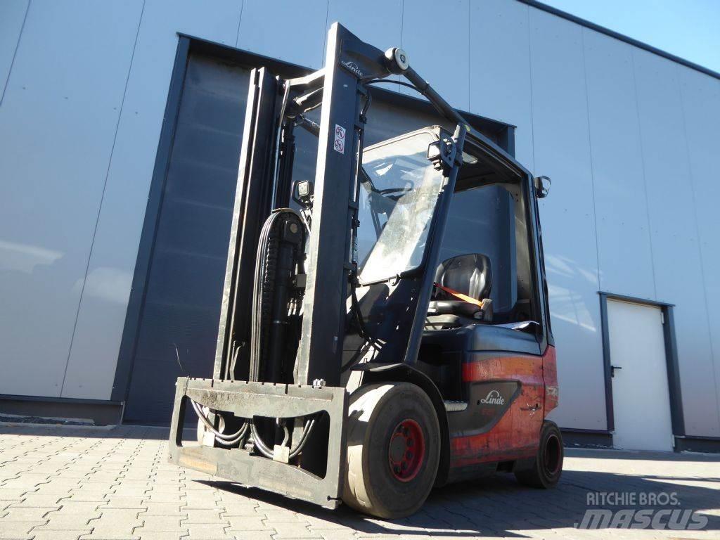 Linde E25-01 Elektrische heftrucks