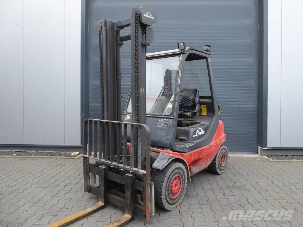 Linde H25T-03 LPG heftrucks