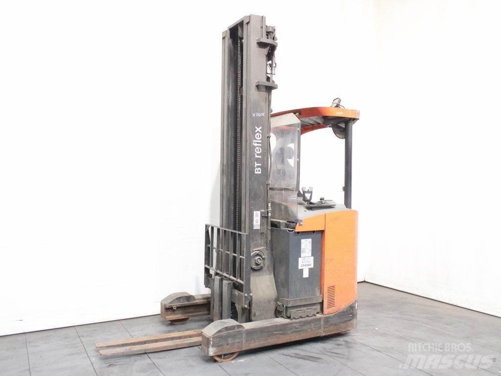BT RRE 140 Reachtruck voor hoog niveau