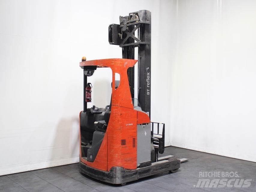 BT RRE 160 Reachtruck voor hoog niveau