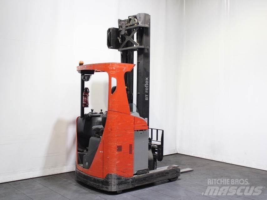 BT RRE 160 Reachtruck voor hoog niveau