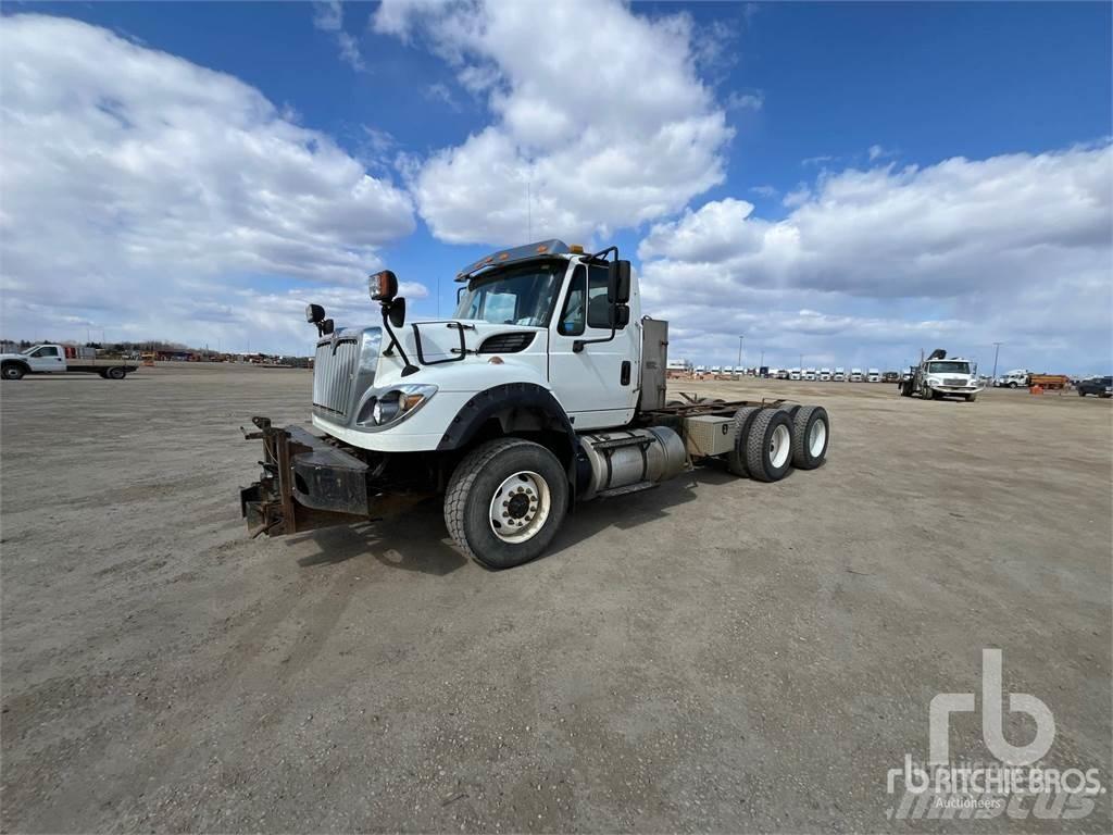  7600 Chassis met cabine