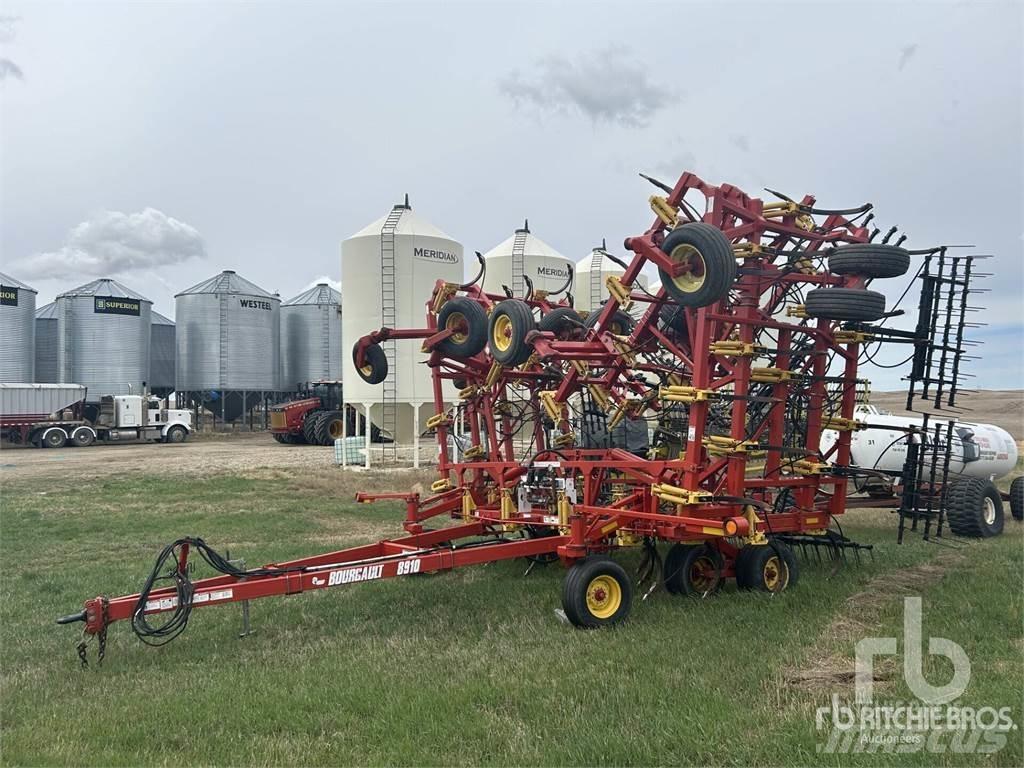 Bourgault 8910 Cultivatoren