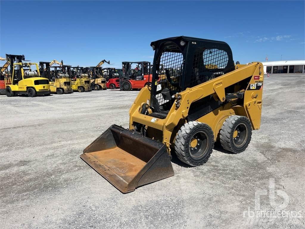 CAT 226D C1-H2 Schrankladers