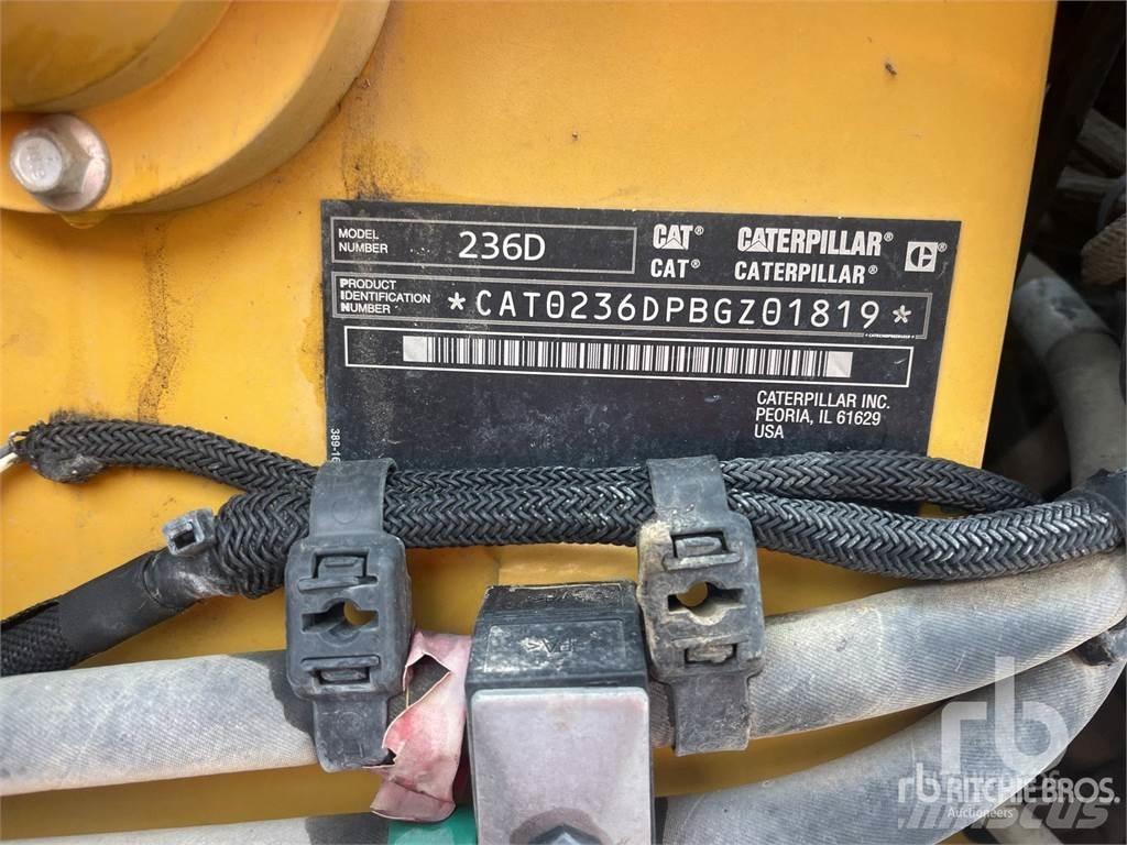 CAT 236D Schrankladers