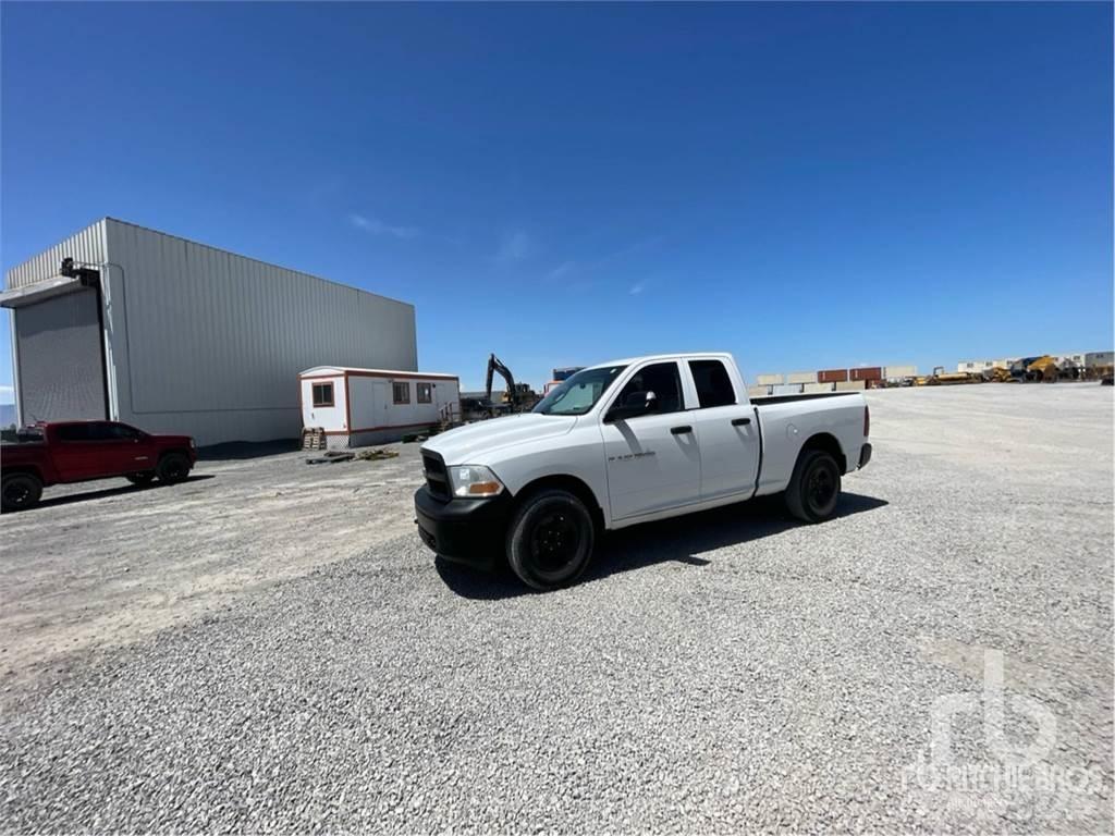 Dodge 1500 Bestelwagens met open laadbak
