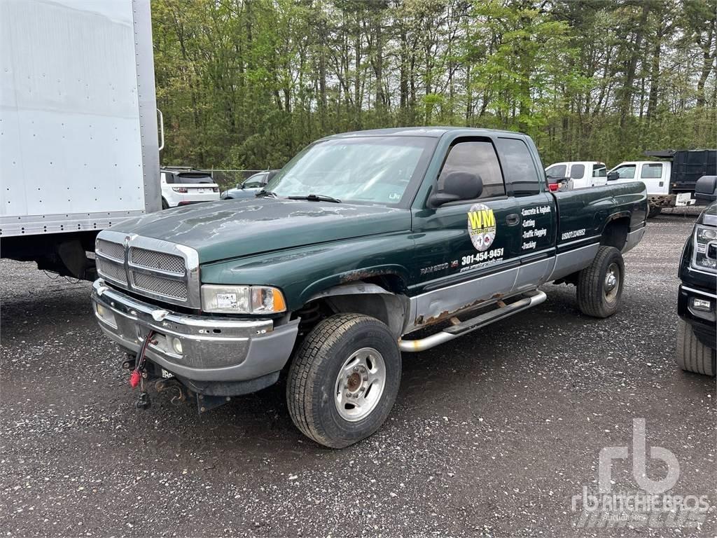 Dodge RAM 2500 Bestelwagens met open laadbak