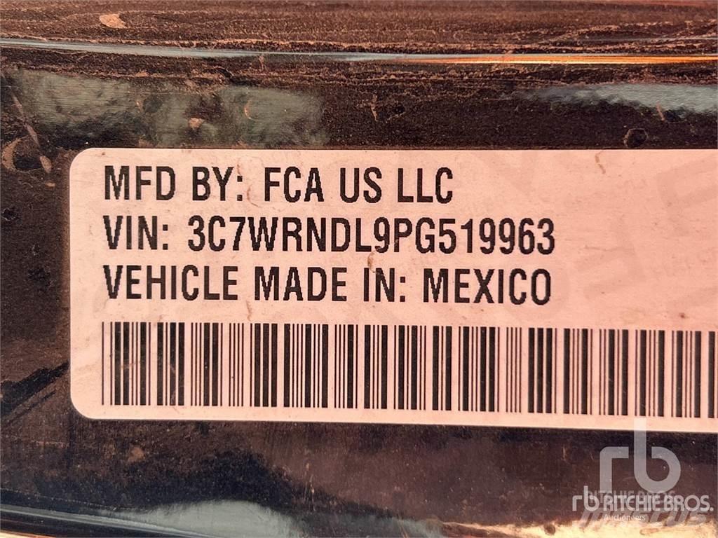 Dodge RAM 5500 Chassis met cabine