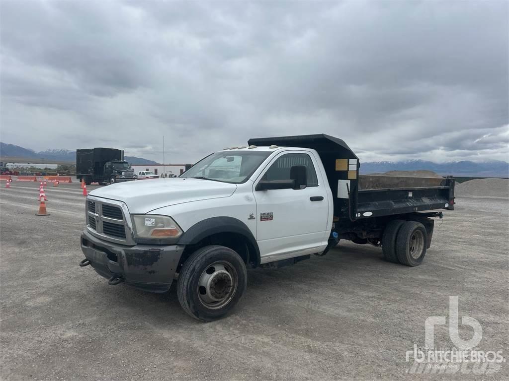 Dodge RAM 5500 Bestelwagens met open laadbak