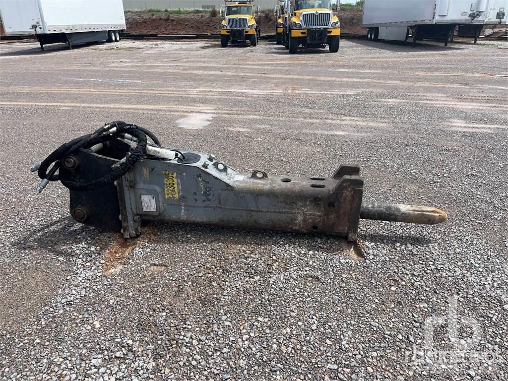 Epiroc EC 140T Hamers en brekers