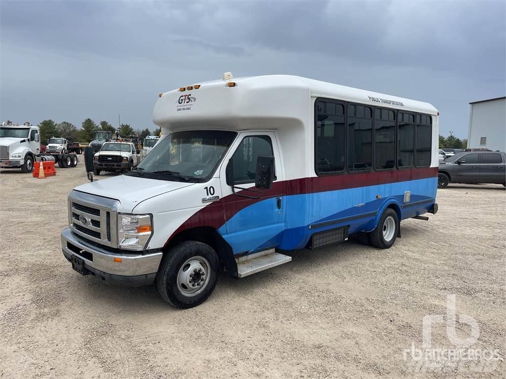 Ford E450 Intercitybussen