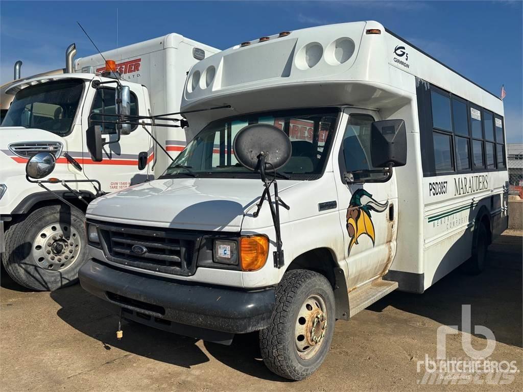 Ford E450 Intercitybussen