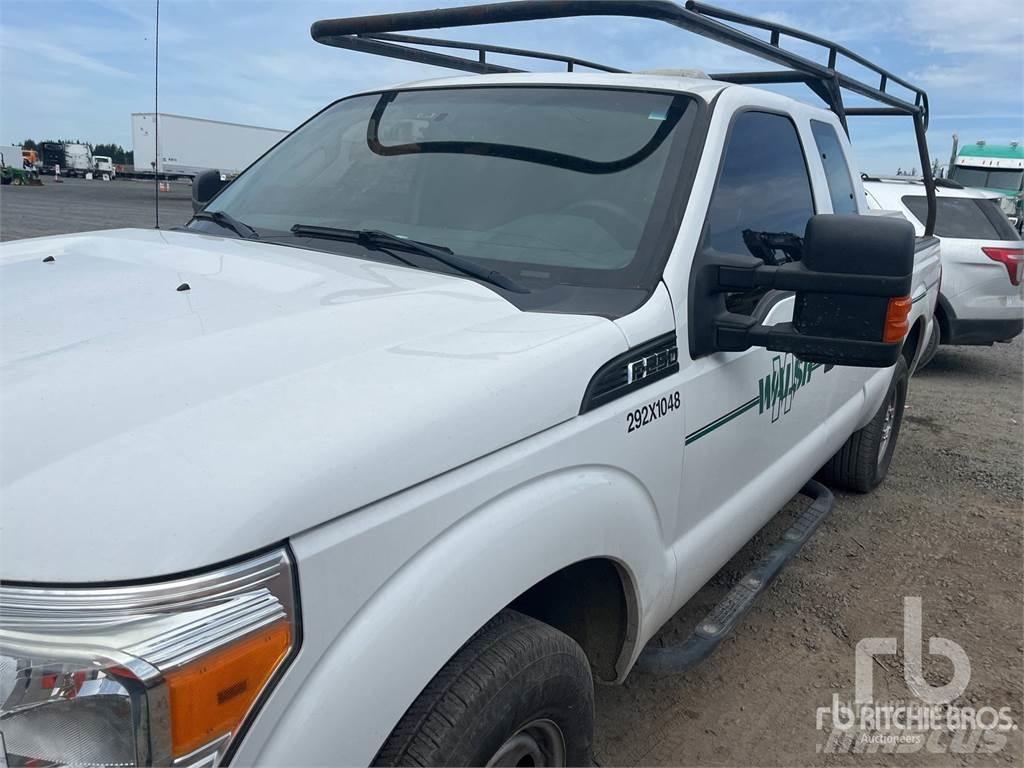 Ford F-250 Bestelwagens met open laadbak