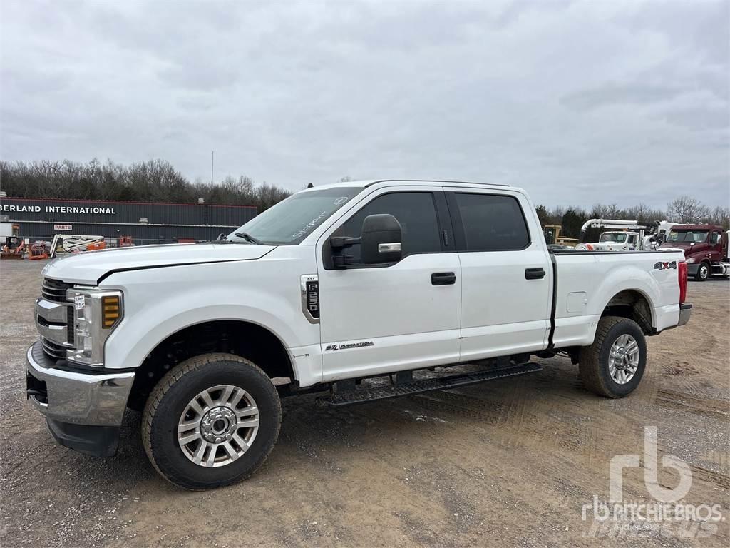 Ford F-250 Bestelwagens met open laadbak