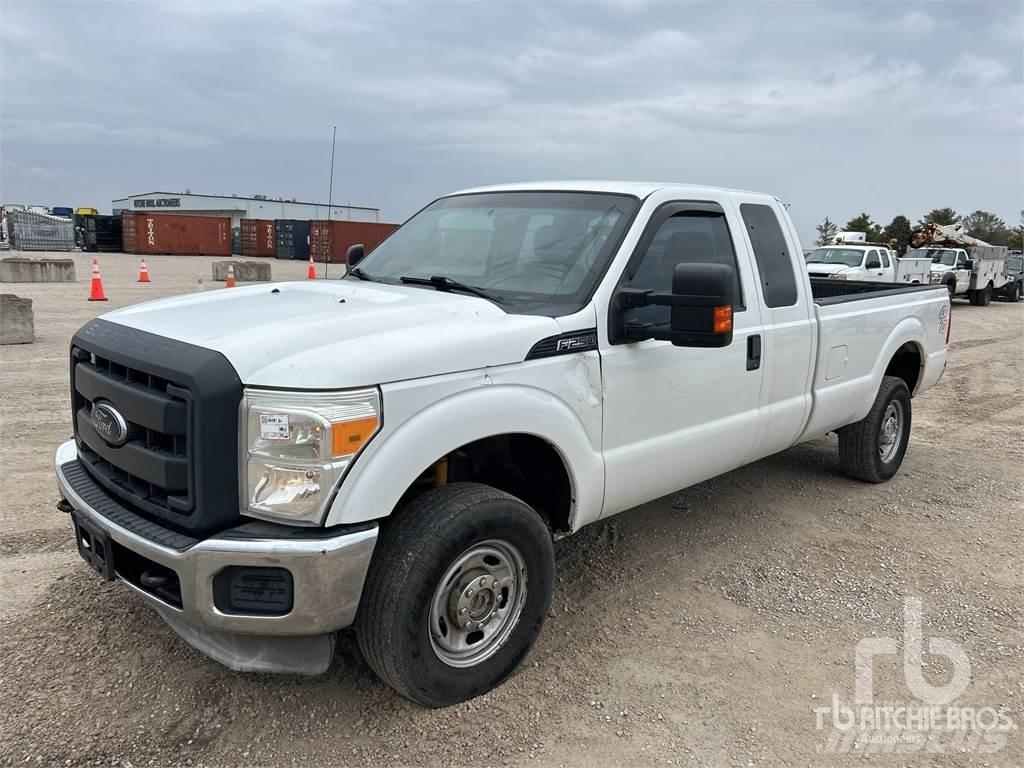 Ford F-250 Bestelwagens met open laadbak