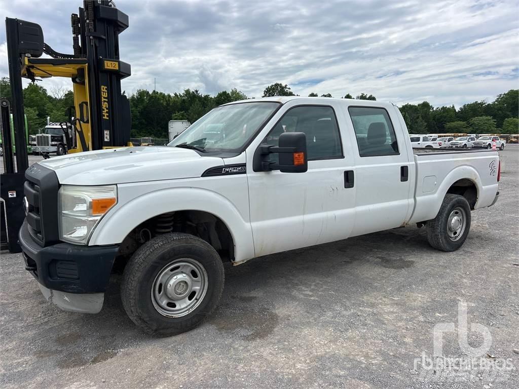 Ford F-250 Bestelwagens met open laadbak