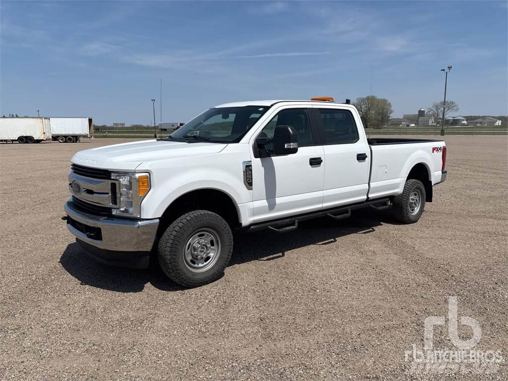 Ford F-250 Bestelwagens met open laadbak
