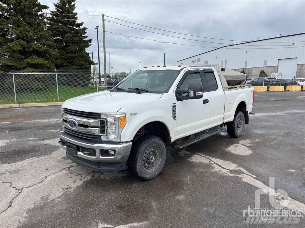 Ford F-350 Bestelwagens met open laadbak