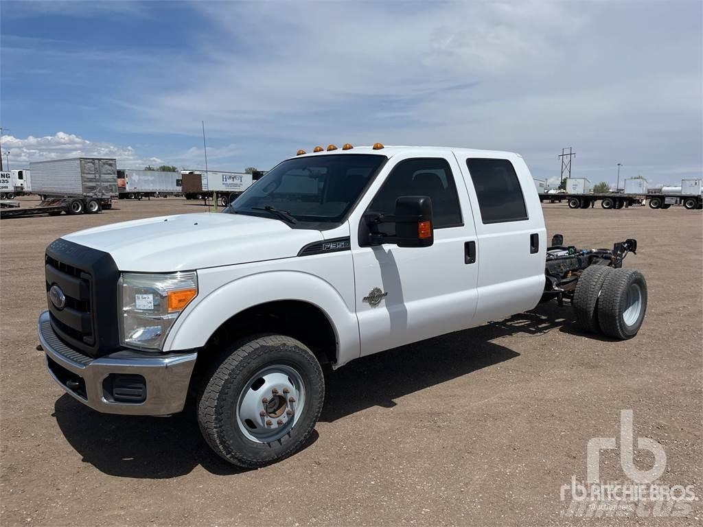 Ford F-350 Chassis met cabine