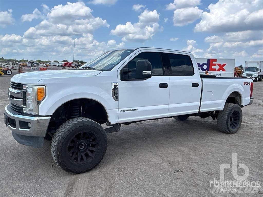Ford F-350 Bestelwagens met open laadbak